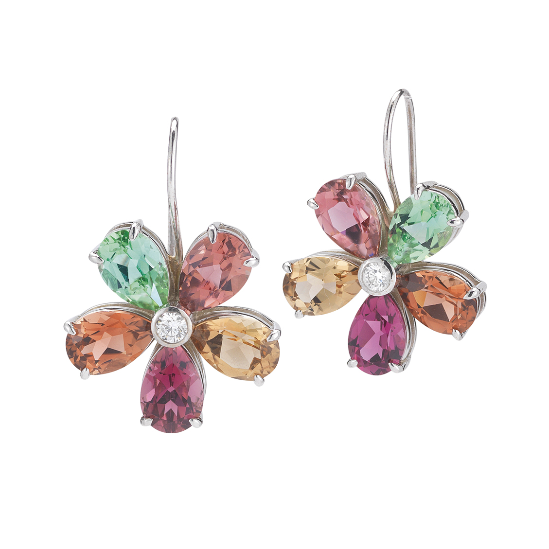18K White Gold Flower Earrings 18K White Gold Flower Earrings