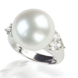 White South Sea Pearl and Diamond Ring thumbnail 1