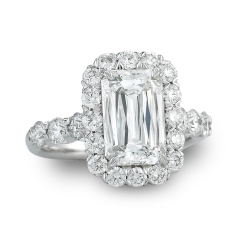 18K White Gold Diamond Ring thumbnail 1
