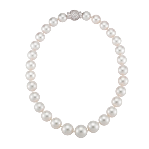 White South Sea Pearl Necklace